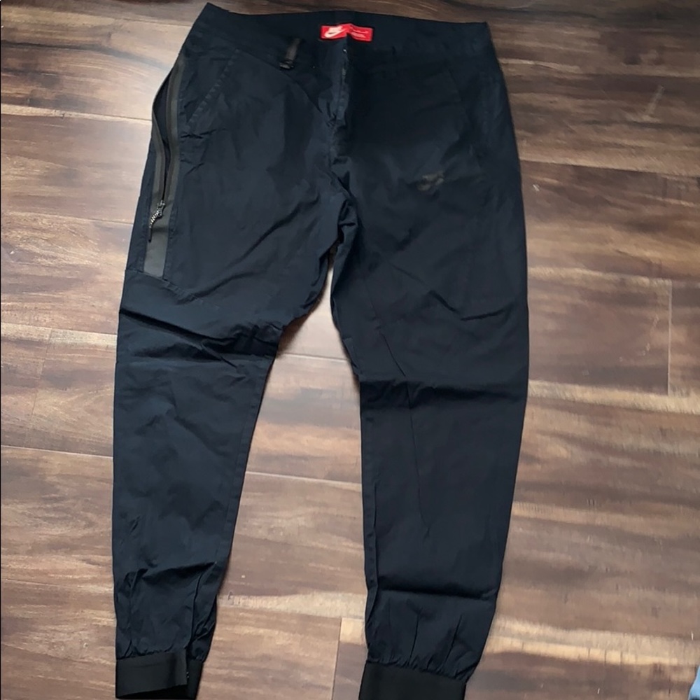 Black nike pants